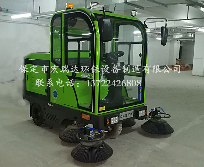 山東菏澤小區地下車庫使用保定宏瑞達1900B款電動掃地車案例
