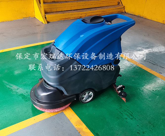 宏瑞達(dá)手推式洗地機(jī)在河南商丘機(jī)械構(gòu)件廠上崗